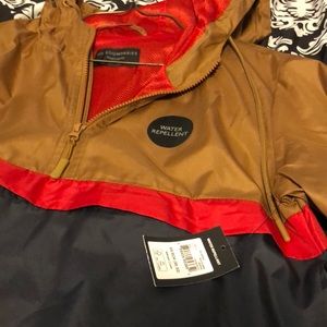 Pullover windbreaker